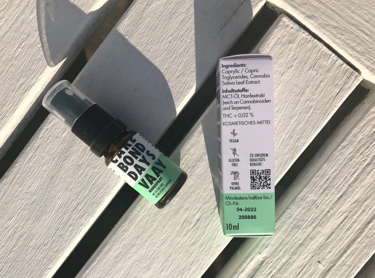 VAAY CBD Öl Mundspray Produktbild